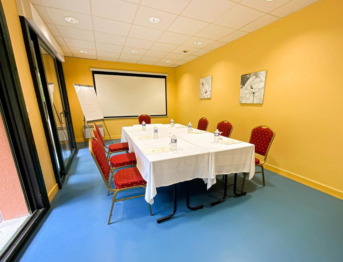 Logis Hotel - Restaurant Le Tulipier Vienne-le-Chateau Exterior photo